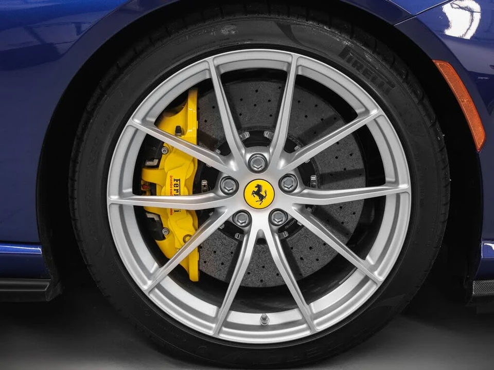 2021 Ferrari 812 GTS - Image 11 of 31