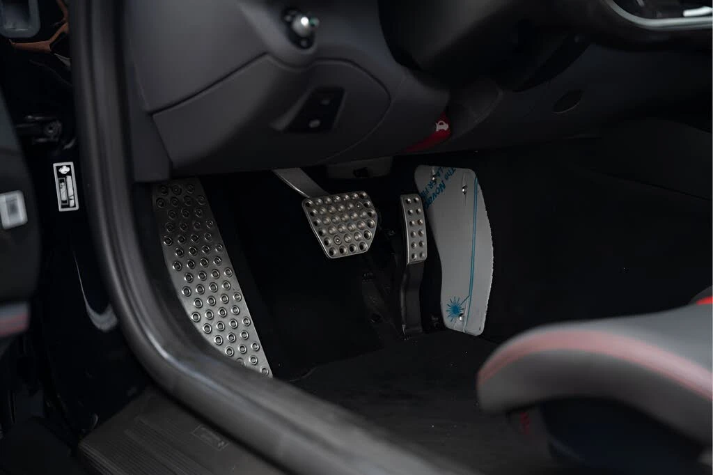 2021 Ferrari 812 GTS - Image 26 of 31