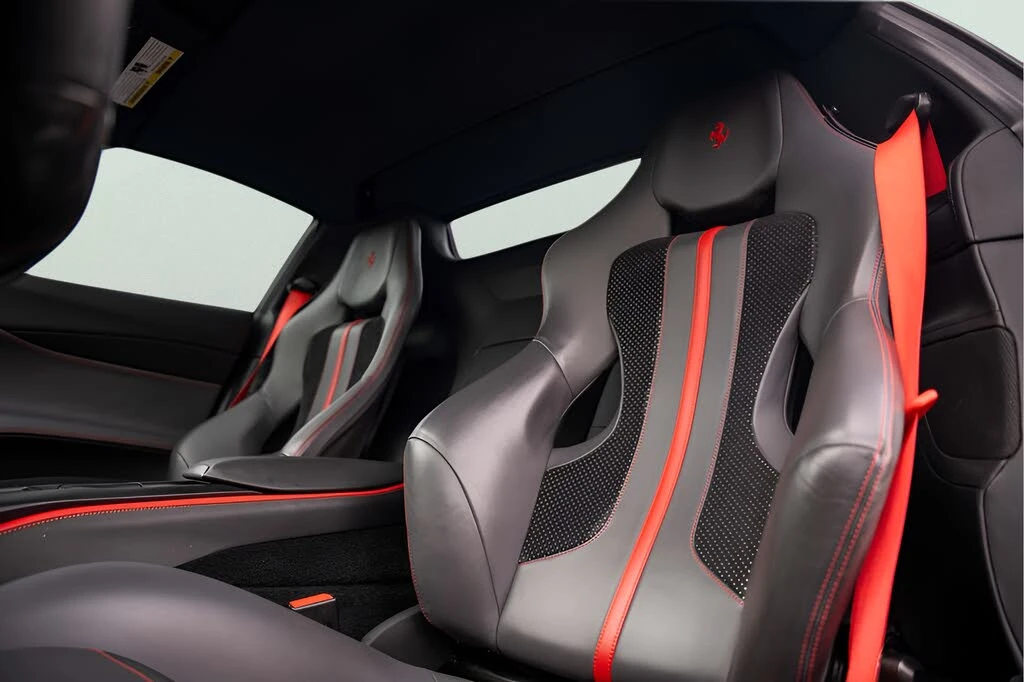 2021 Ferrari 812 GTS - Image 27 of 31