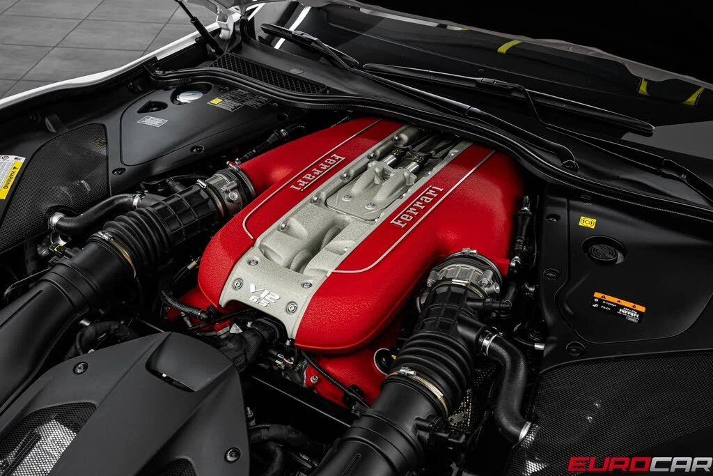 2021 Ferrari 812 GTS - Image 11 of 31