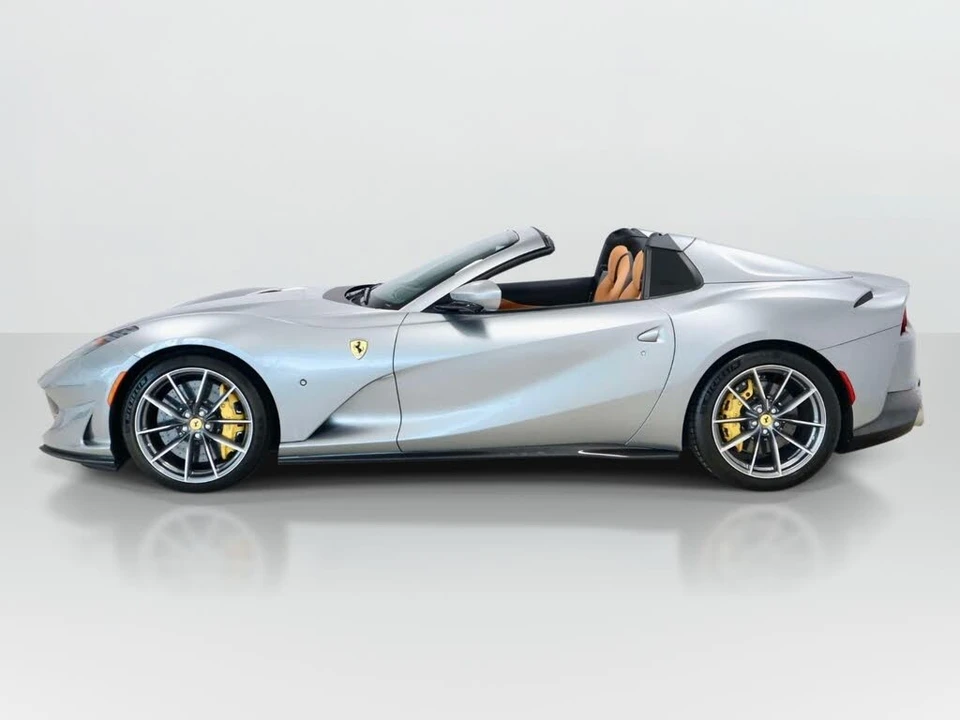 2021 Ferrari 812 GTS - Image 2 of 31