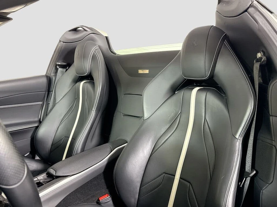 2021 Ferrari 812 GTS - Image 5 of 26