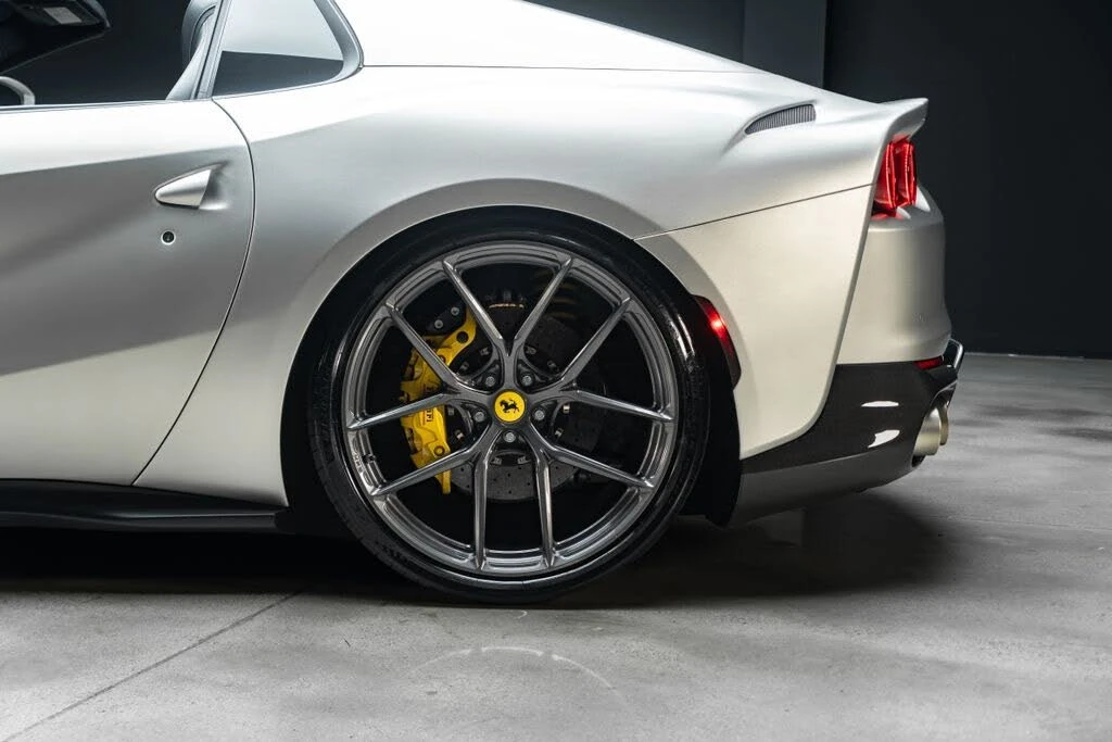 2021 Ferrari 812 GTS - Image 26 of 31
