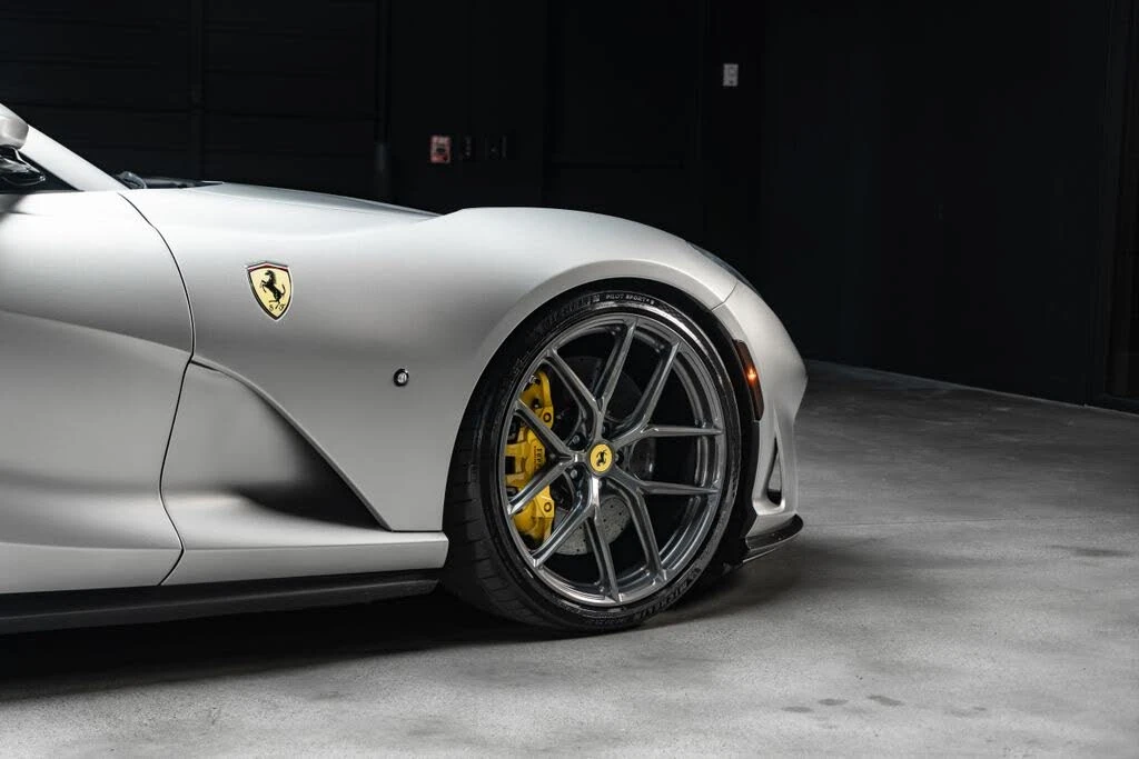 2021 Ferrari 812 GTS - Image 15 of 31