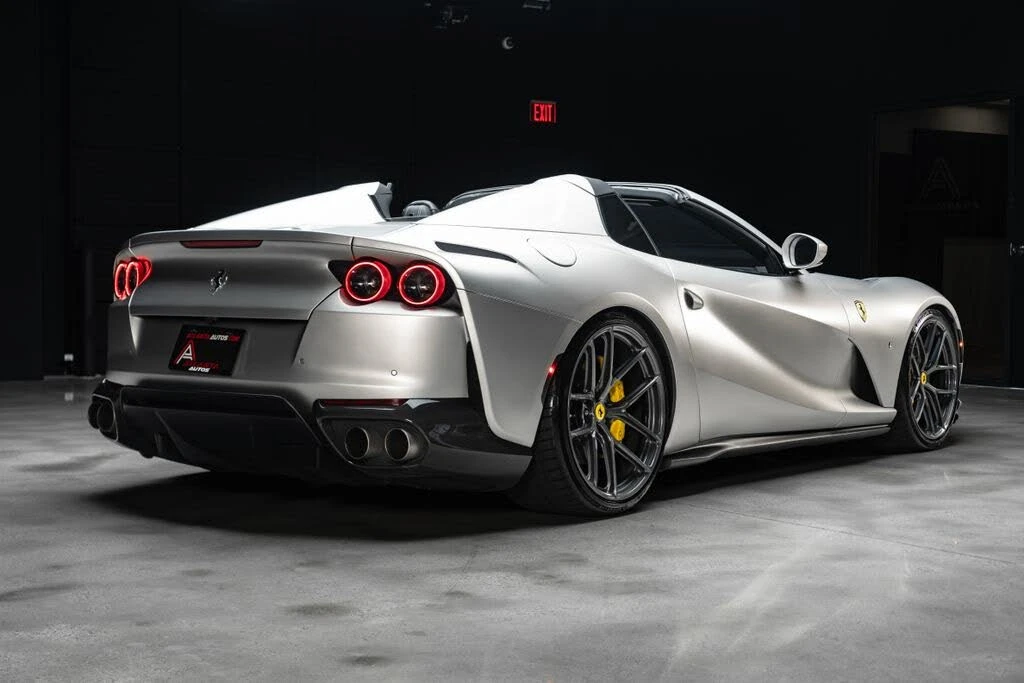 2021 Ferrari 812 GTS - Image 17 of 31