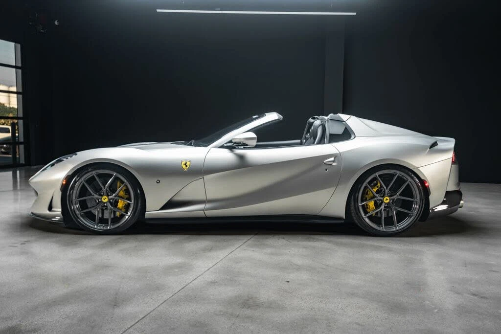 2021 Ferrari 812 GTS - Image 27 of 31