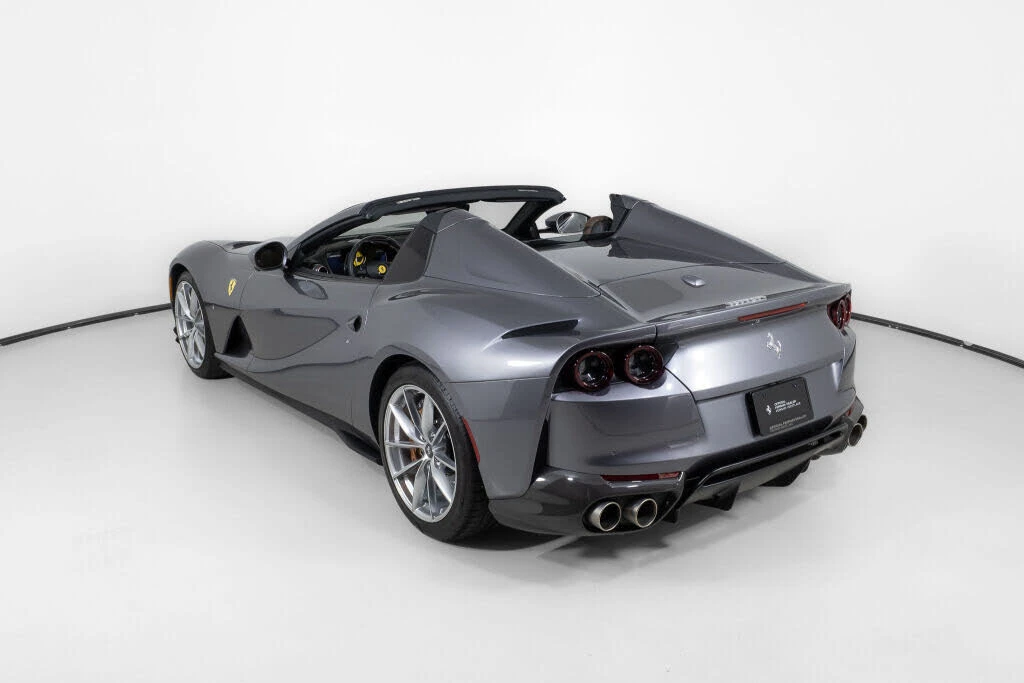 2021 Ferrari 812 GTS - Image 5 of 31