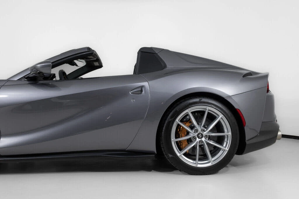 2021 Ferrari 812 GTS - Image 16 of 31