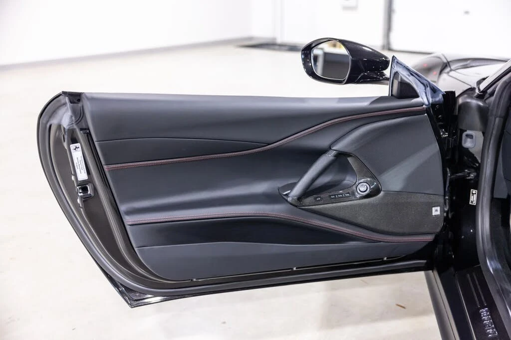 2021 Ferrari 812 GTS - Image 29 of 31