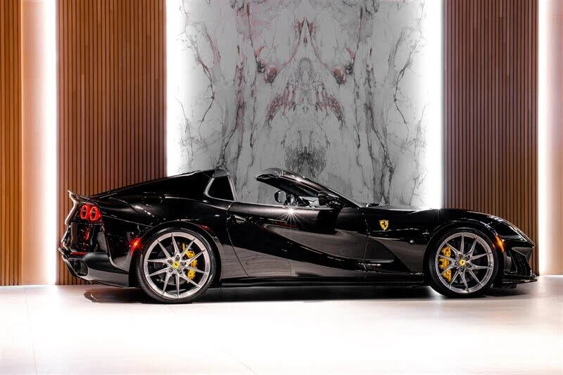 2021 Ferrari 812 GTS - Image 4 of 31