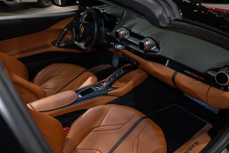 2021 Ferrari 812 GTS - Image 28 of 31