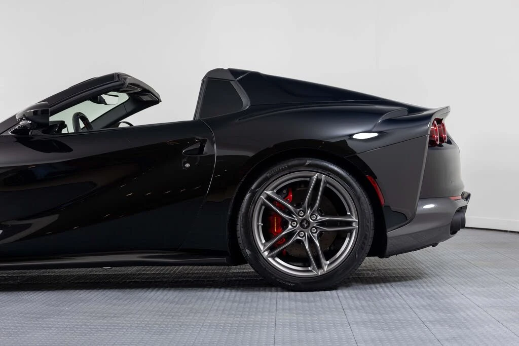 2021 Ferrari 812 GTS - Image 19 of 31