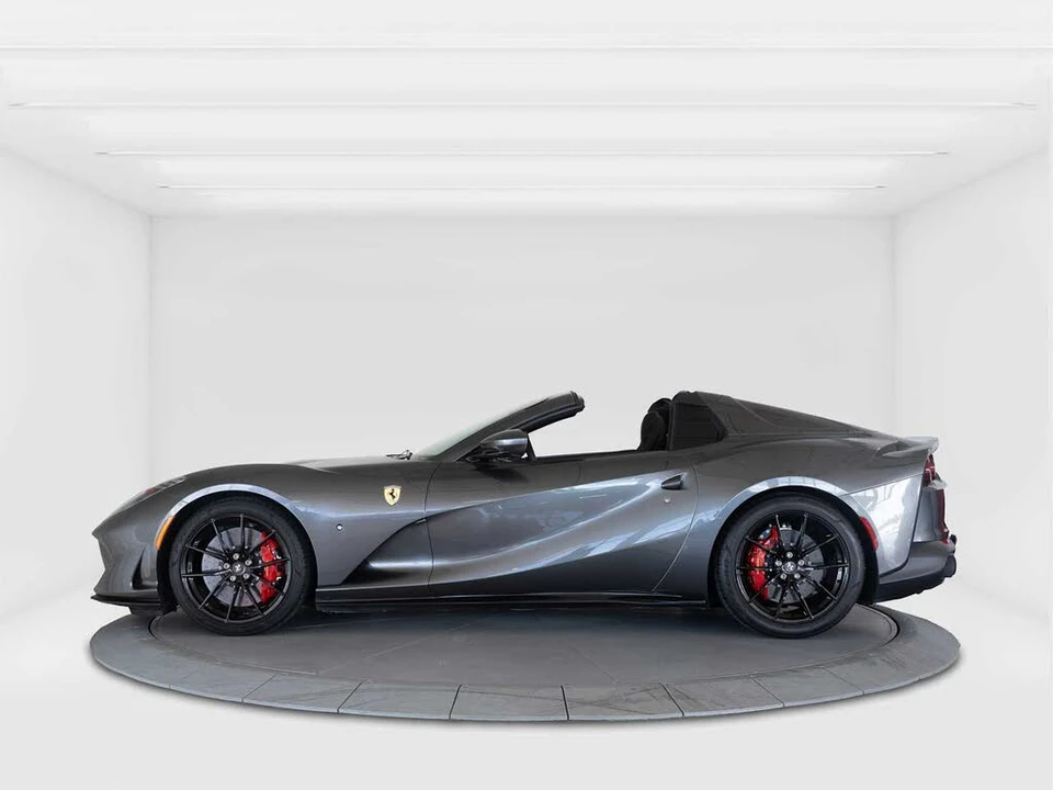 2021 Ferrari 812 GTS - Image 2 of 7