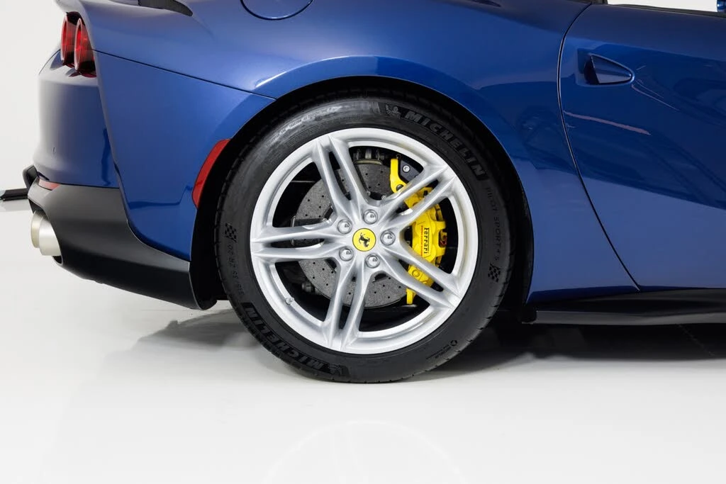 2021 Ferrari 812 GTS - Image 14 of 31