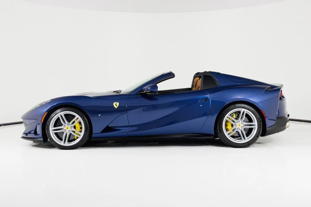 2021 Ferrari 812 GTS - Image 7 of 31