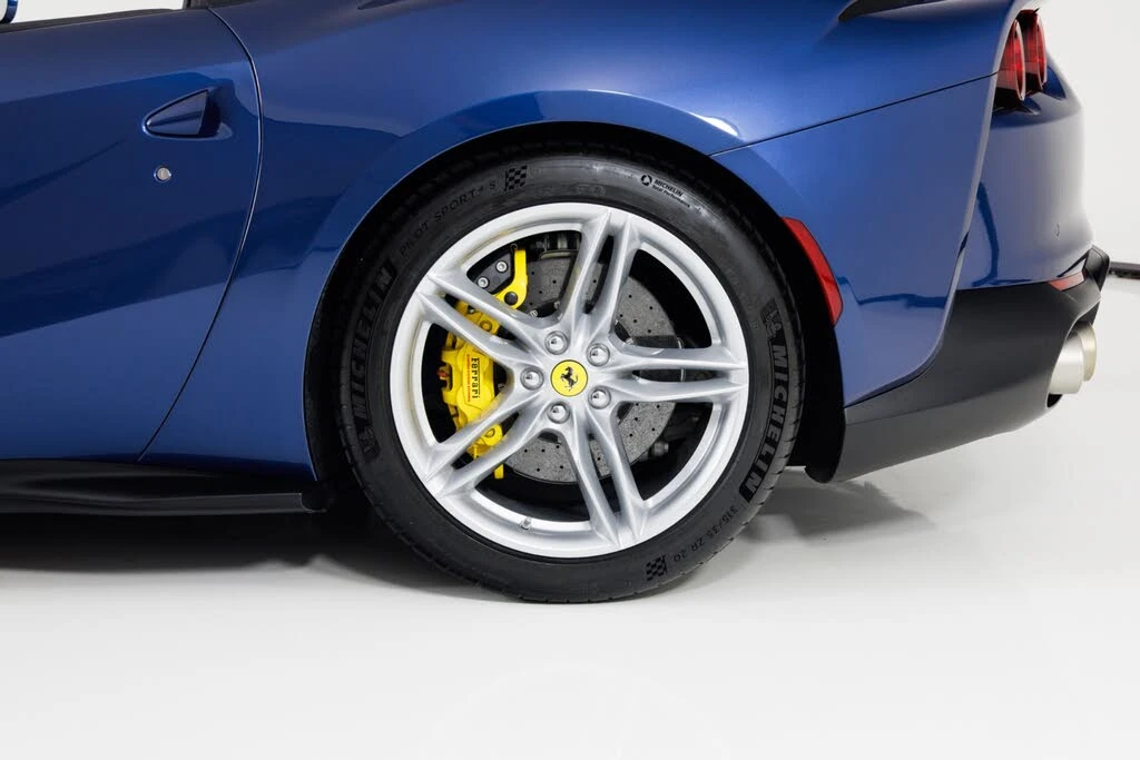 2021 Ferrari 812 GTS - Image 13 of 31