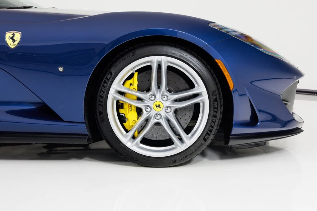 2021 Ferrari 812 GTS - Image 15 of 31