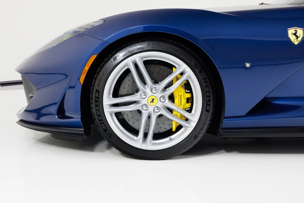 2021 Ferrari 812 GTS - Image 11 of 31