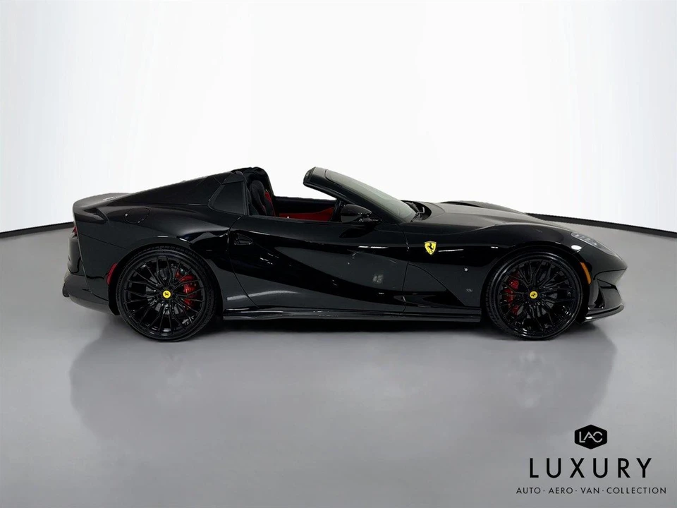 2021 Ferrari 812 GTS - Image 5 of 7