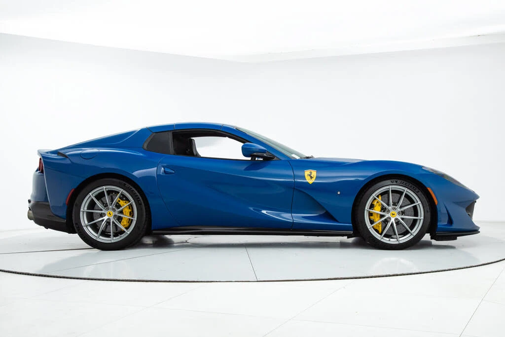 2021 Ferrari 812 GTS - Image 10 of 31