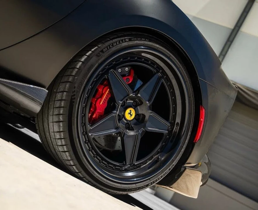 2021 Ferrari 812 GTS - Image 4 of 8