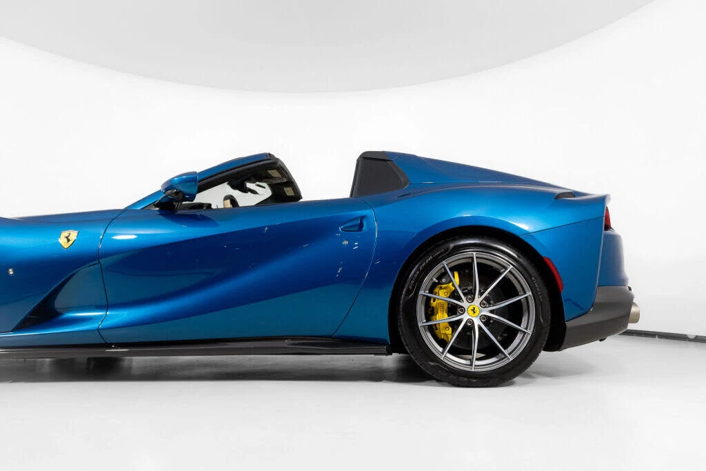 2021 Ferrari 812 GTS - Image 16 of 31