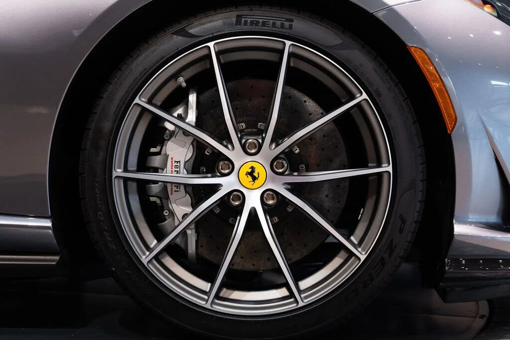 2021 Ferrari 812 GTS - Image 13 of 31