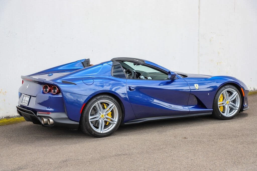 2021 Ferrari 812 GTS - Image 5 of 31