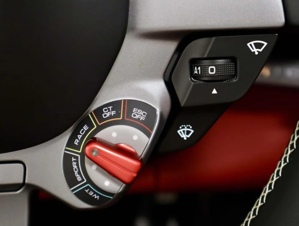 2021 Ferrari 812 GTS - Image 27 of 31