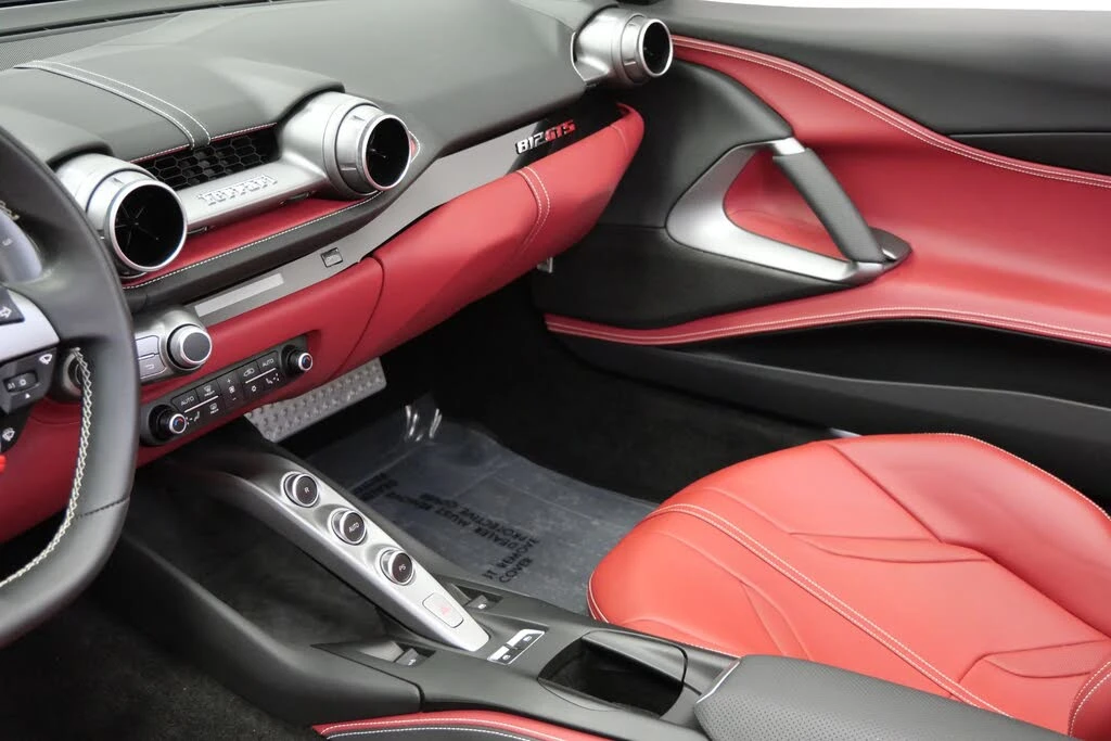 2021 Ferrari 812 GTS - Image 27 of 31