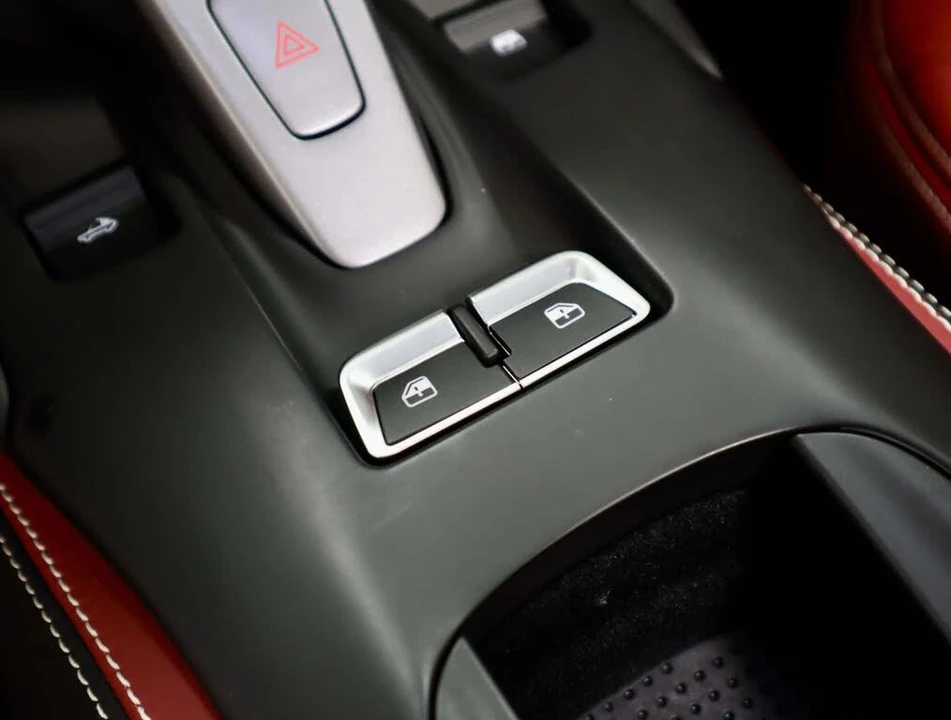 2021 Ferrari 812 GTS - Image 29 of 31