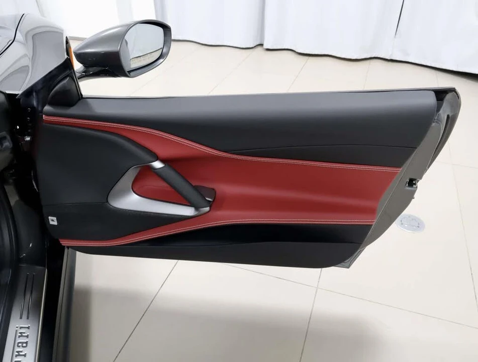2021 Ferrari 812 GTS - Image 13 of 31