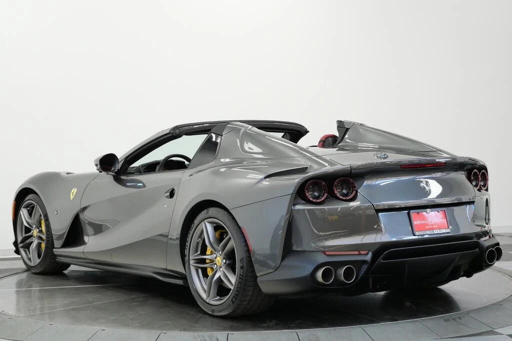 2021 Ferrari 812 GTS - Image 7 of 31