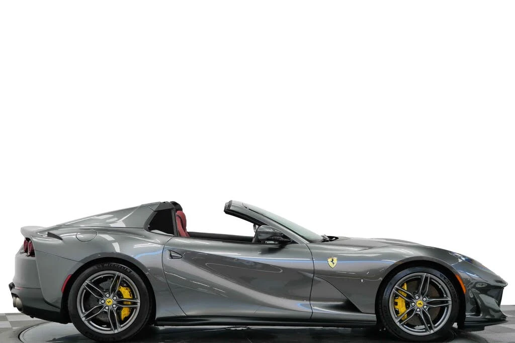 2021 Ferrari 812 GTS - Image 2 of 31
