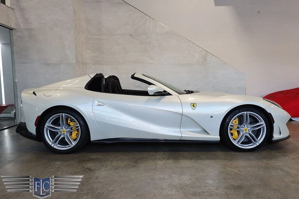 2021 Ferrari 812 GTS - Image 2 of 31