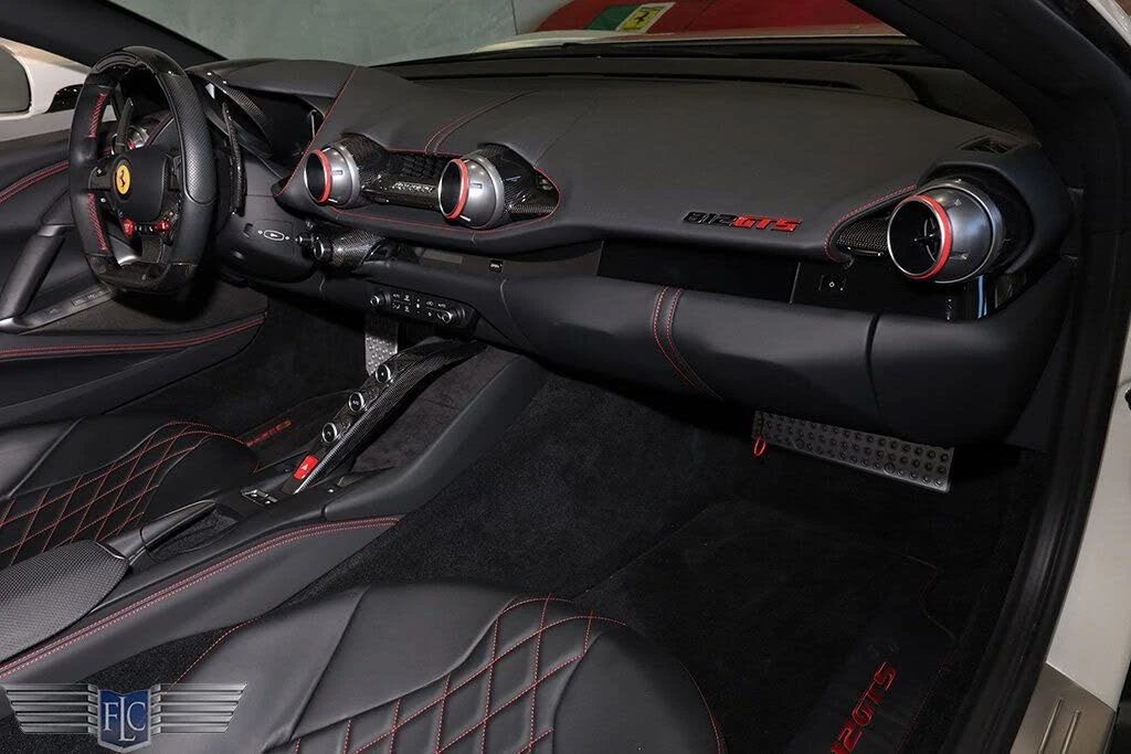 2021 Ferrari 812 GTS - Image 25 of 31
