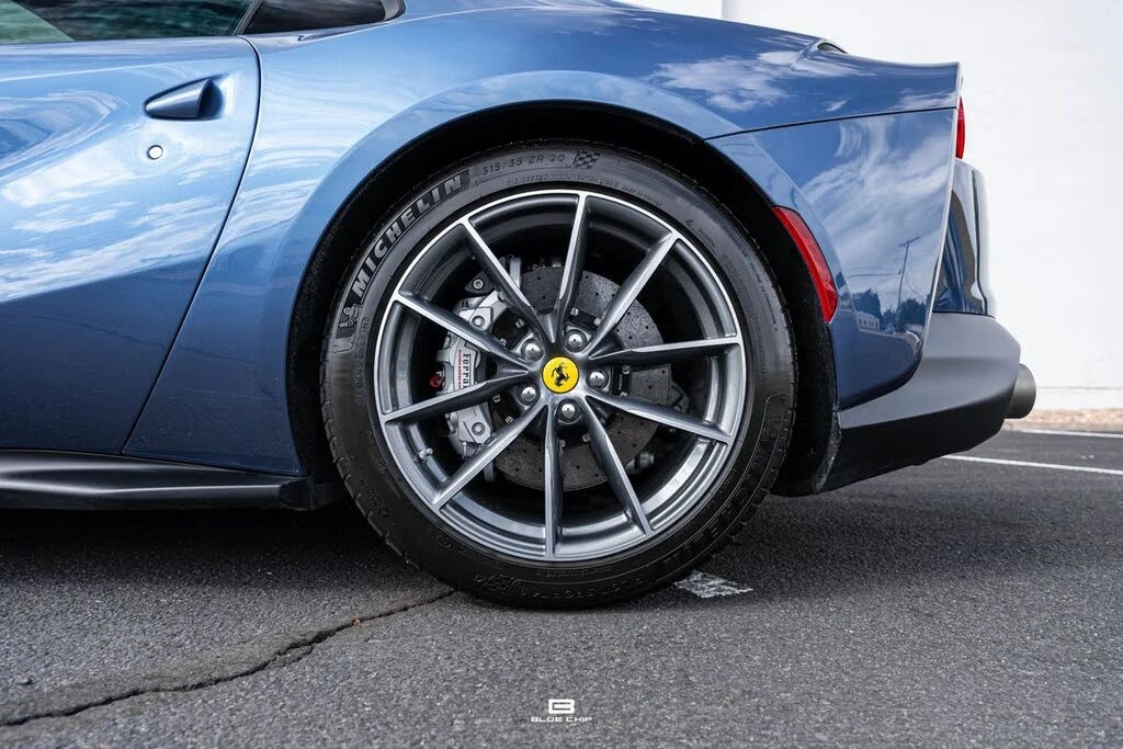 2021 Ferrari 812 GTS - Image 5 of 31