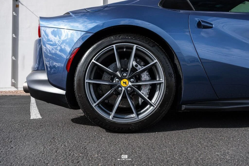 2021 Ferrari 812 GTS - Image 11 of 31