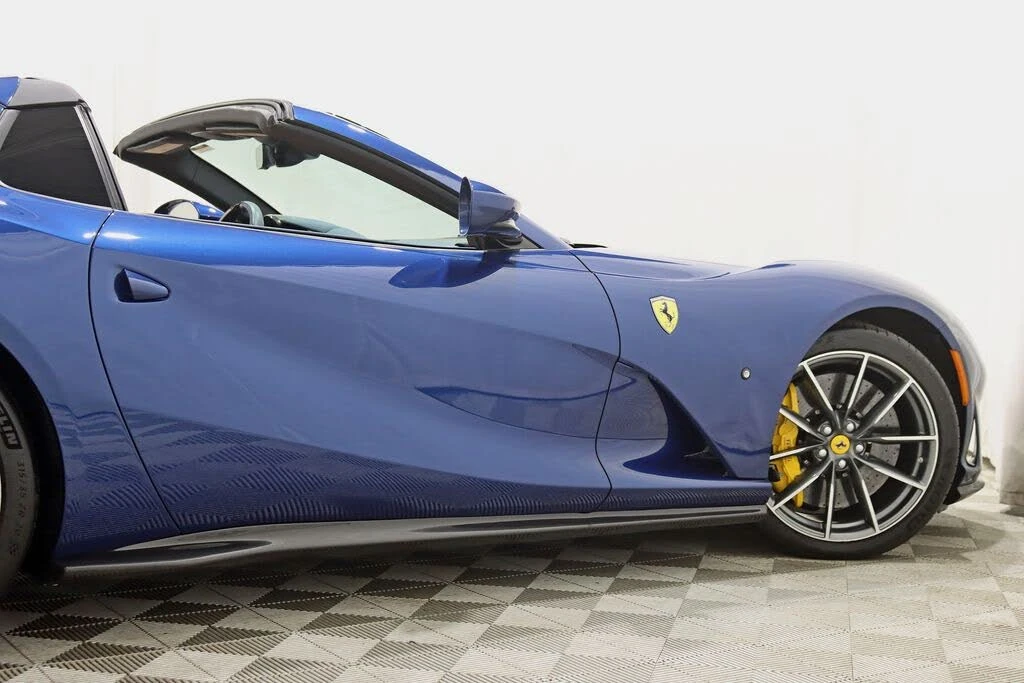 2021 Ferrari 812 GTS - Image 15 of 31