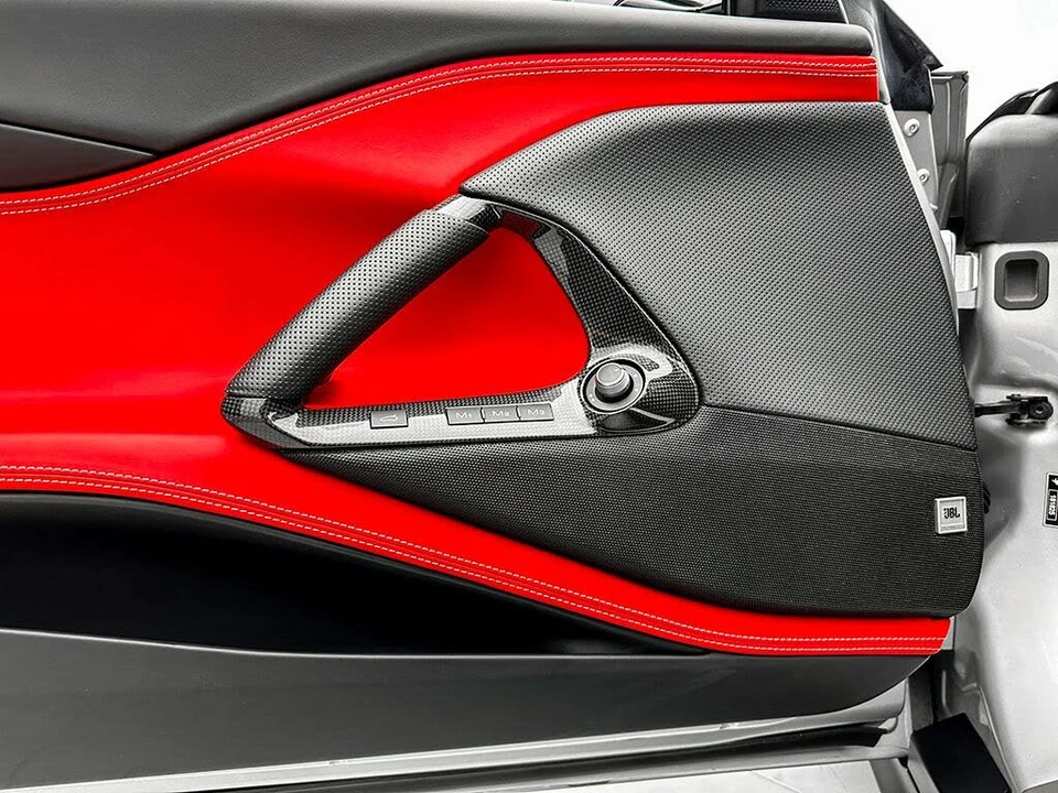 2021 Ferrari 812 GTS - Image 26 of 31