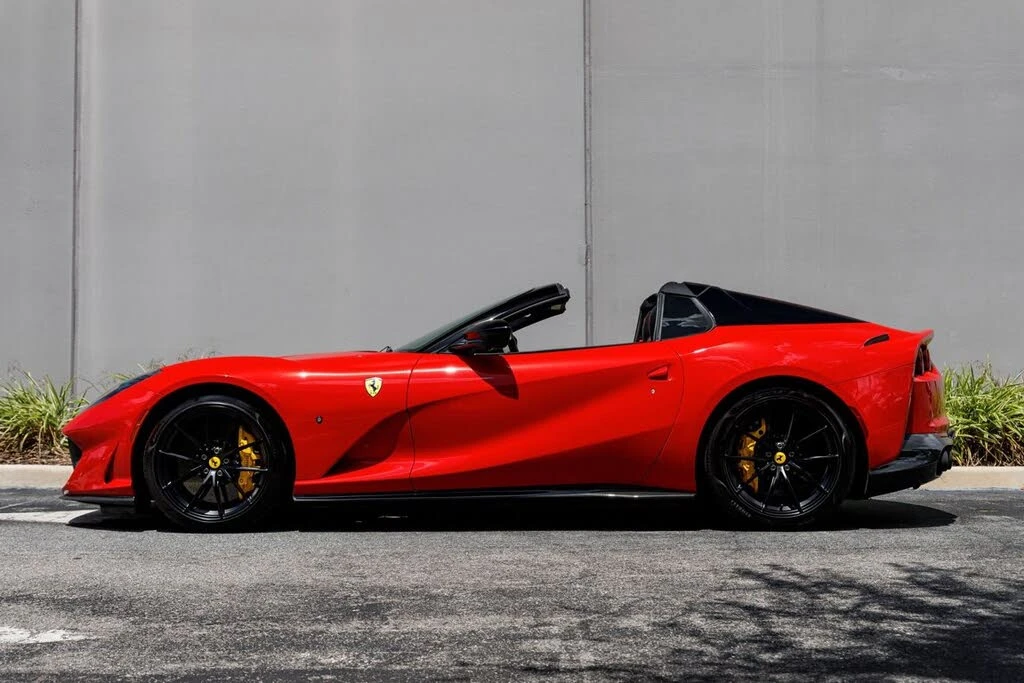 2021 Ferrari 812 GTS - Image 2 of 31