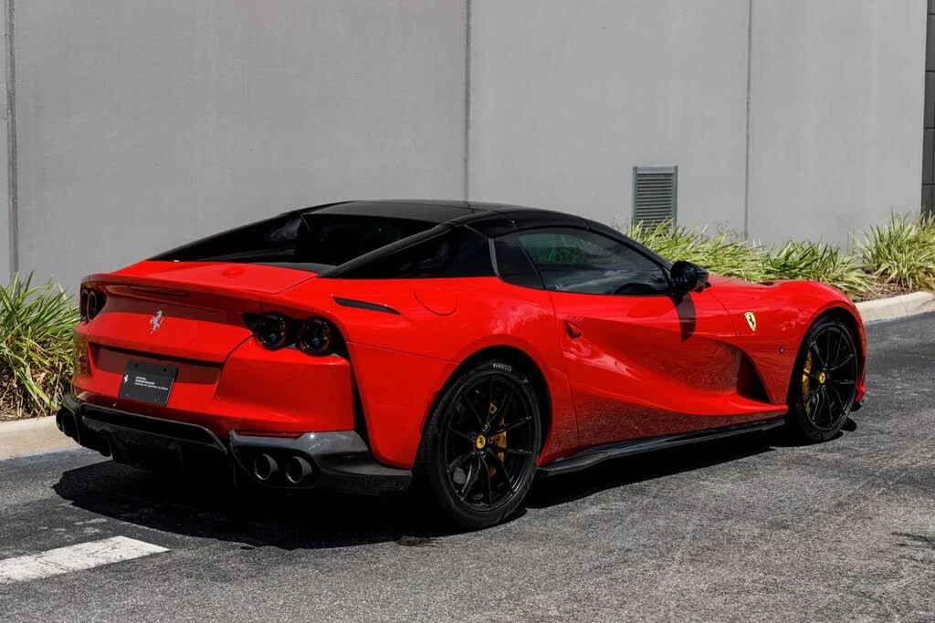 2021 Ferrari 812 GTS - Image 5 of 31