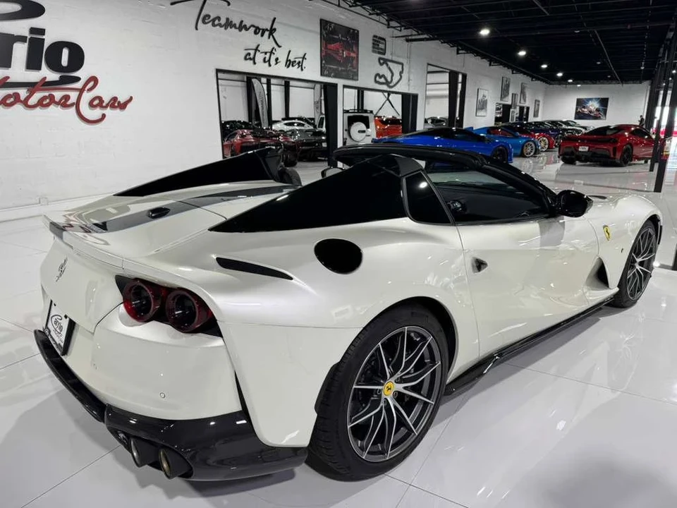 2021 Ferrari 812 GTS - Image 7 of 12