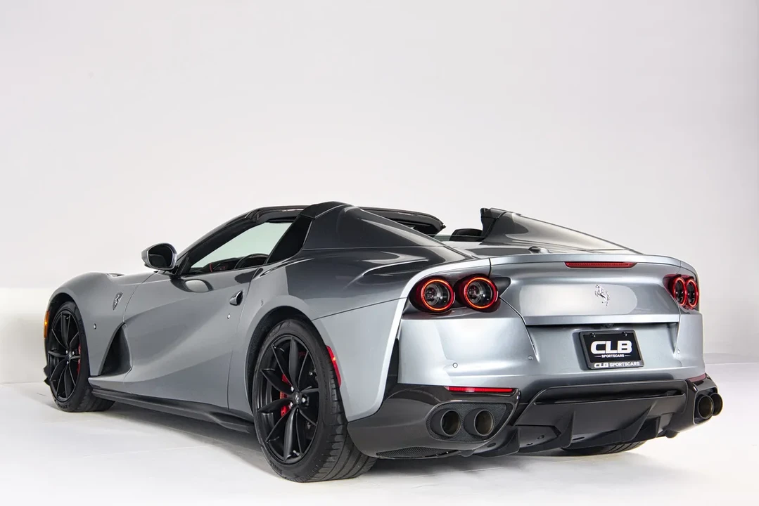 2021 Ferrari 812 GTS - Image 9 of 31