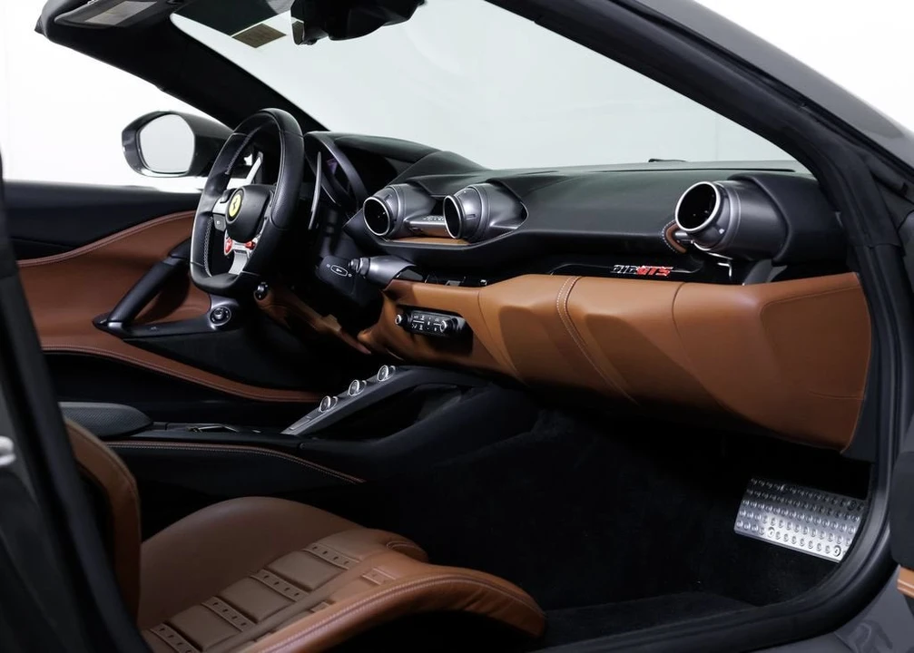 2021 Ferrari 812 GTS - Image 27 of 31