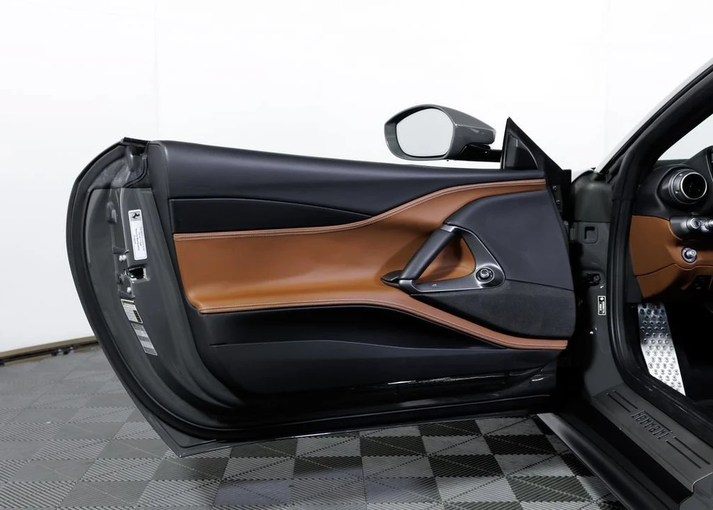 2021 Ferrari 812 GTS - Image 23 of 31