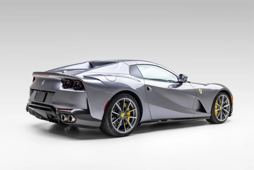2021 Ferrari 812 GTS - Image 9 of 31
