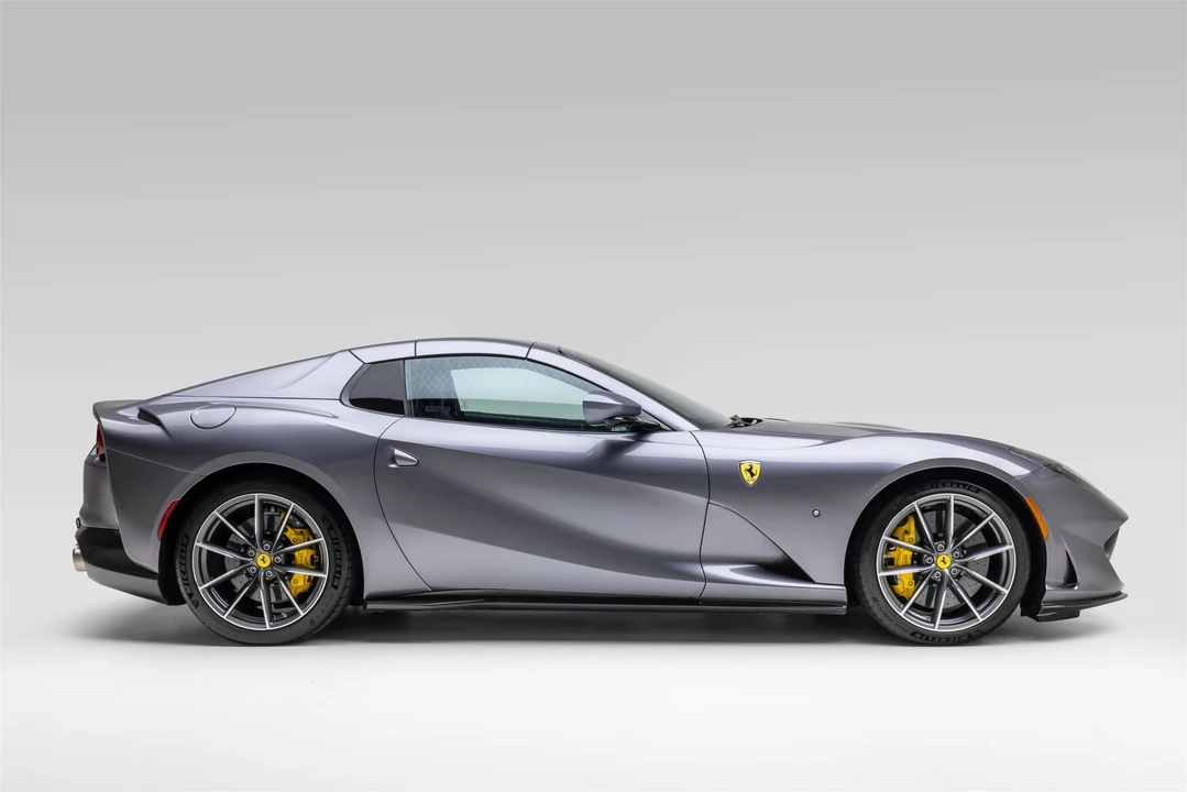 2021 Ferrari 812 GTS - Image 8 of 31