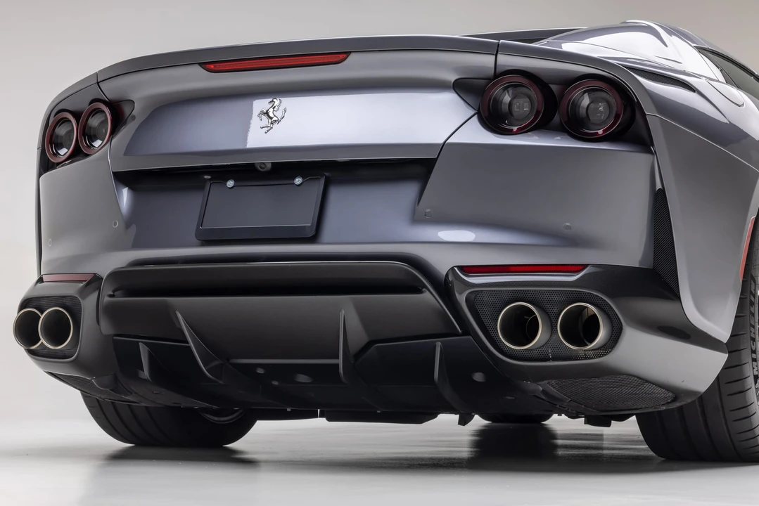 2021 Ferrari 812 GTS - Image 27 of 31