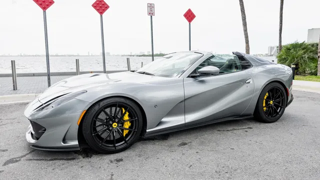 2021 Ferrari 812 GTS